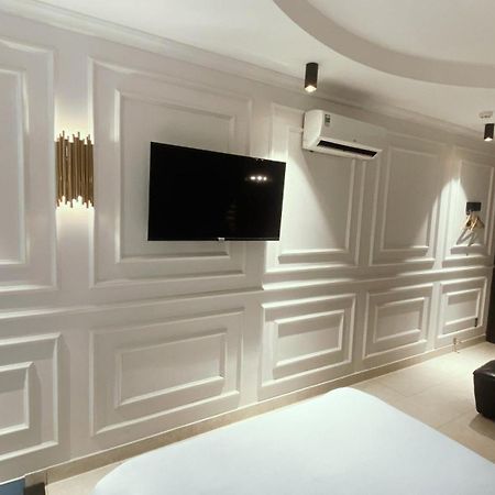 A In Hotel Del Luna Хошимин Экстерьер фото